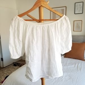 NWT Off the shoulder (or not) blouse